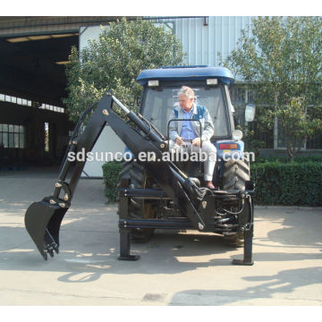 Traktor-Löffelbagger mit hydraulischem Systerm und Seitenverschiebung